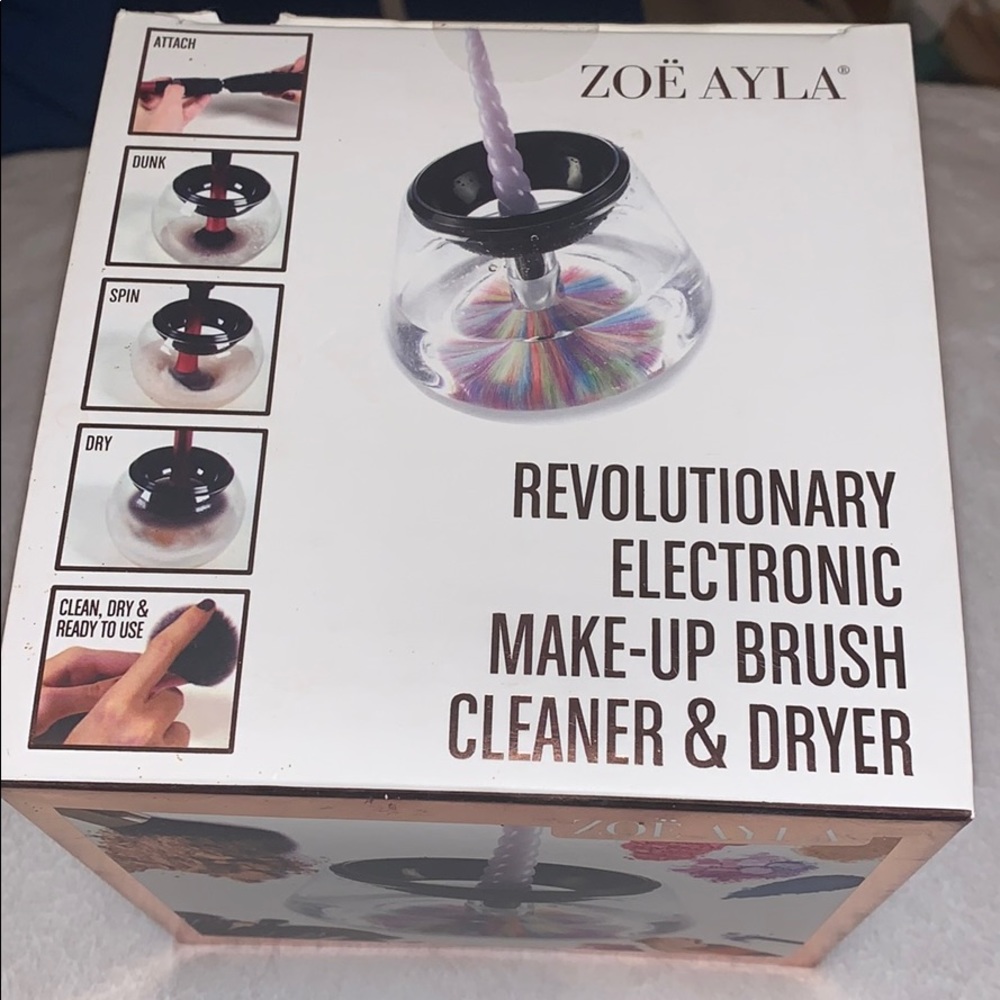 Zoë Ayla Make up brush cleaner and dryer!
